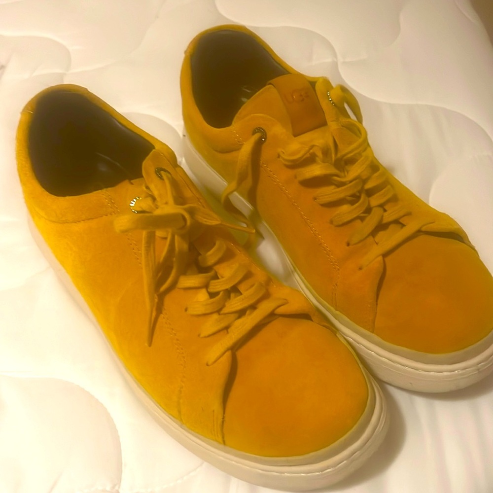 UGG Cali Sneaker Suede Golden Yellow